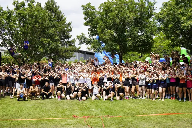 Über 600 Schülerinnen und Schüler aus ganz Niederösterreich erlebten einen actionreichen Tag bei strahlendem Wetter. | Foto: FHWN