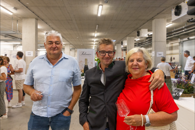 David Gröfler (Dave's, Prutz), Thomas File (Getränke Wille) und Doris Gröfler (Dave's, Prutz). | Foto: Getränke Wille
