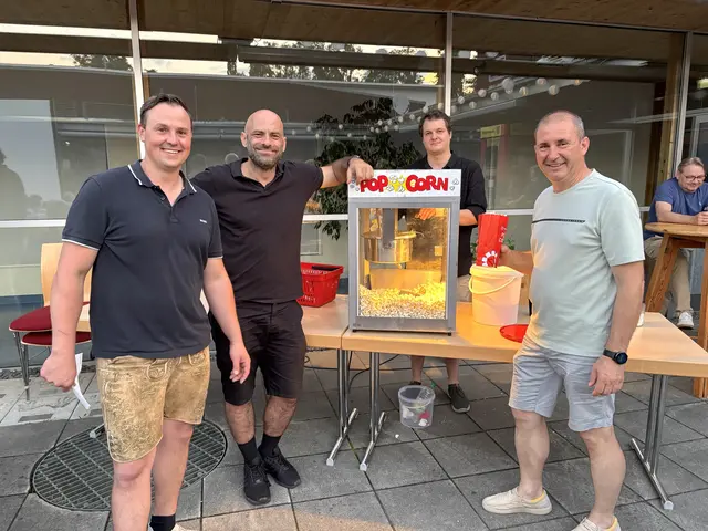 Zum Sommerkino gehört natürlich auch eine gute Portion Popcorn.  | Foto: MeinBezirk/Helmut Riedl