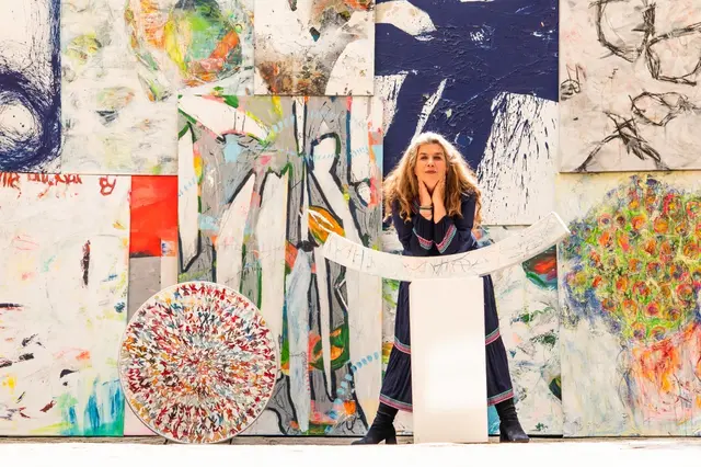 Susanna Illiewich aus Perchtoldsdorf zieht mit „Cool Art“ ins Schloss Fischau ein. | Foto: Gernot Ebenlechner