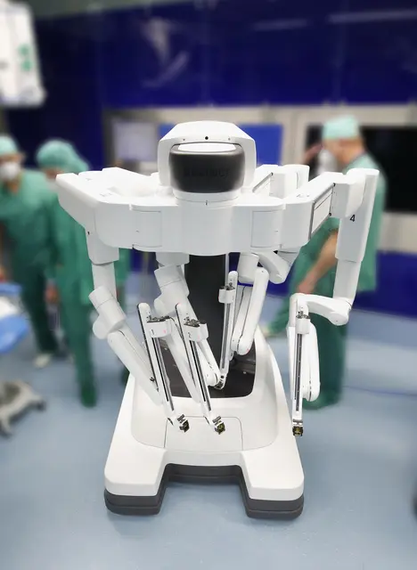 Da-Vinci-OP-Roboter für minimalinvasive Eingriffe in Chirurgie, Gynäkologie und Urologie | Foto: KUK