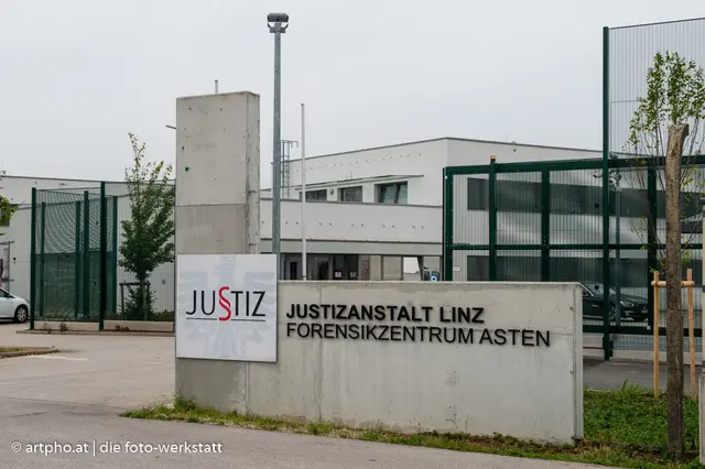 Neben dem Forensikzentrum Asten könnte eine neue Justizanstalt enstehen. Für die Gemeindepolitik gibt es viele offene Fragen. | Foto: artpho.at/Reinhold Mittendorfer