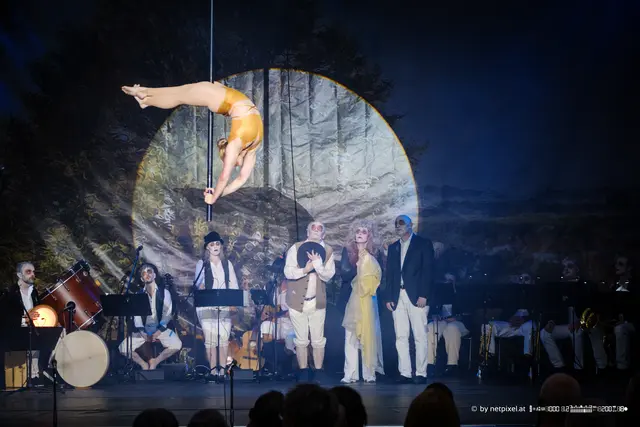 Das von Philipp Mayer geschriebene und inszenierte Musiktheater "Andorfer samma" bildete den Auftakt zum dreitägigen Festwochenende.  | Foto: netpixel.at