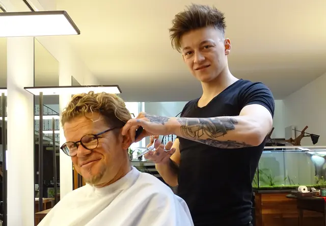 Im Bezirk Horn geraten Friseursalons zunehmend unter Druck – besonders beim Nachwuchs wird es eng.
