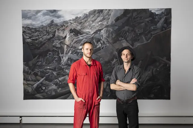 Mit "Traglast" zeigen die beiden Künstler von "grey time" nicht nur alle ihre Werke, sondern auch das größte, jemals im Museum Angerlehner in Thalheim gezeigte und gefertigte Bild. | Foto: Eva Kelety