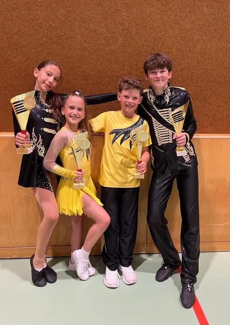 Mit großartigen Auszeichnungen geht es für die Kinder und Jugendlichen in die wohlverdiente Turnierpause.  | Foto: Hot Rock Dancers