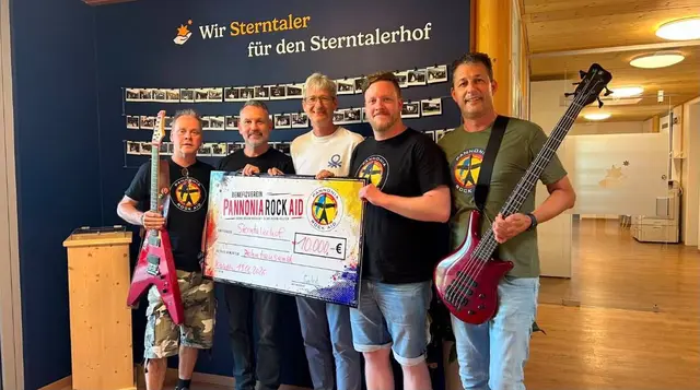Jochen „Sortsch“ Szorger, Organisator der Revival-Festivals und Obmann des Vereins Pannonia Rock Aid, Stellvertreter Manuel Nemeth, Gerhard Frasz und Christian Unger besuchten die Einrichtung in Loipersdorf und ihren Geschäftsführer Harald Jankovits zur Spenden-Übergabe. | Foto: Pannonia Rock Aid