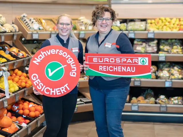Astrid Uher (re.) übergibt ihren EUROSPAR im Herbst an Vicky Kirisits (li.). | Foto: Spar