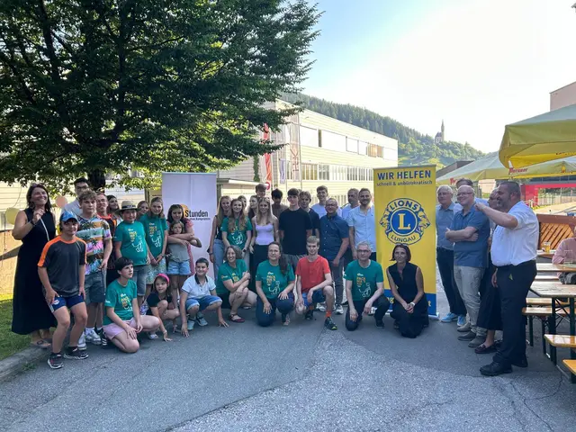 Die Schülerinnen und Schüler der Sonderschule Tamsweg und des Bundesgymnasium Tamsweg bei der Präsentation des Kochbuches. | Foto: Sonderschule Tamsweg