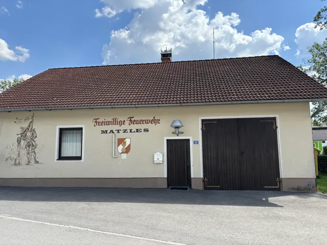 Das Feuerwehrhaus in Matzles ist teilweise über 100 Jahre alt und entspricht nicht mehr den Anforderungen. | Foto: Daniel Schmidt