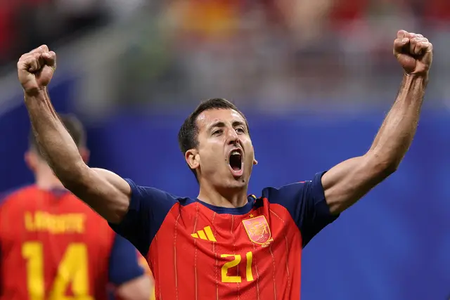 Platz zwei würde den sicheren Aufstieg bringen, könnte aber ein Duell mit Spanien bedeuten. Foto: Spaniens Mikel Oyarzabal jubelt über seinen dritten Treffer beim Gruppenspiel gegen Saudi-Arabien. | Foto: APA-Images / AFP Getty / JUSTIN SETTERFIELD