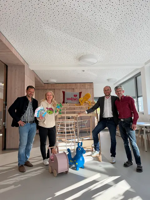 Im Bild v.l.: PV-Obmann Bgm. Florian Riedl, Susanna Span vom ASKÖ-Landesverband, Bgm. Patrick Geir und Martin Lehner (sodiwi) | Foto: sodiwi