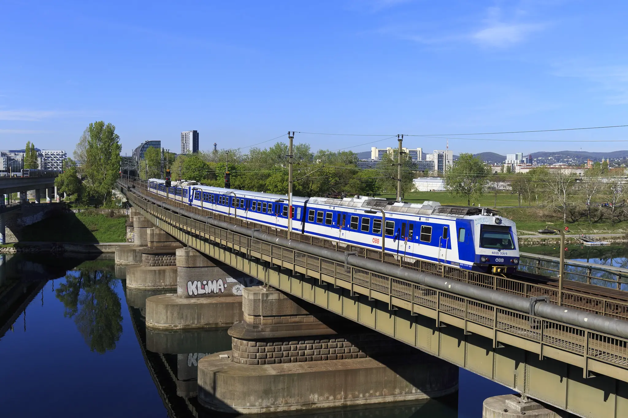 ÖBB-Abschied: Wiens Kult-Züge fahren zum letzten Mal, Initiative kämpft um Rettung