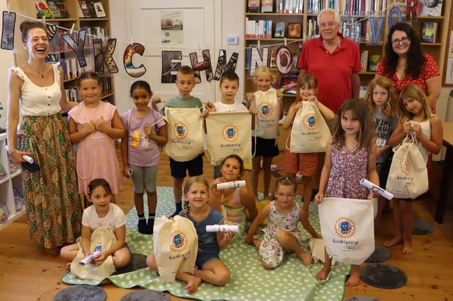 Bibliotheksführscheine für alle Kinder der Löwen-Klasse | Foto: Gerhard Langmann