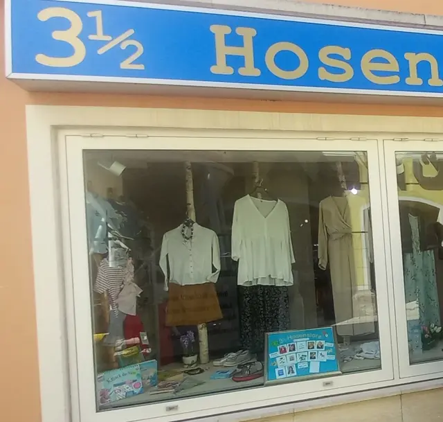 Der Hosenstore ist ein Projekt des Vereins „children beyond the world Austria“ und unterstützt Familie, Kinder und Jugendliche in Not.  | Foto: Elke Meister