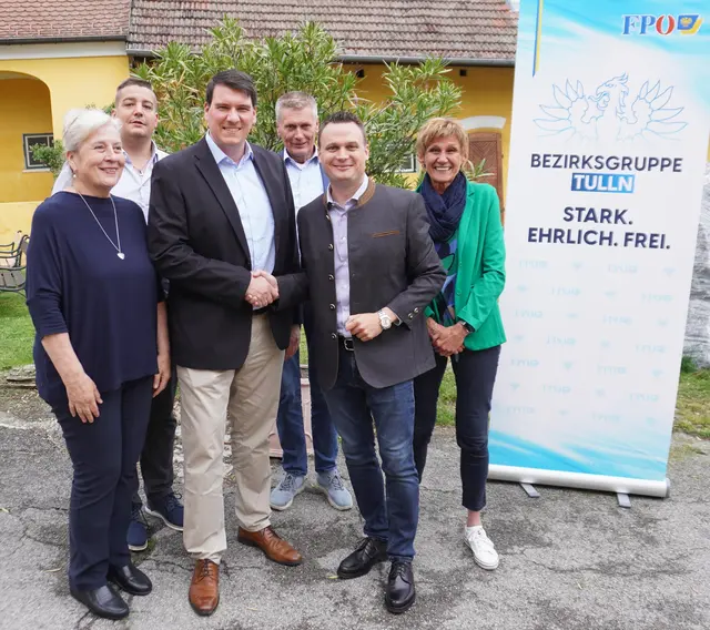 Rosa Reis, Mario Bauer, David E. Otzlberger, Josef Hintermayer, Andreas Bors, Karin Mantler | Foto: FPÖ Großweikersdorf
