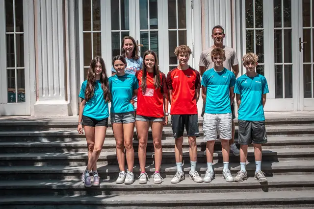 Team US2 - 7.+8. Schulstufe: Franschitz Sadie, Weissenböck Sarah, Dan Sofia-Maria, Rottensteiner Manuel, Bierbaumer Nico, Kerschbaumer Mattias mit den Betreuer*innen: Mayer Julia &amp; Pieler Martin (Sportkoordinator) | Foto: Stefan Wallner, Dominik Weghaupt