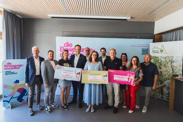 Die „Bewegtesten Gemeinden 2026“ – Gaishorn, Thal und Kalsdorf bei Graz – bekamen ihre Preise im Beisein von Politik und Medien überreicht. | Foto: Arvideo