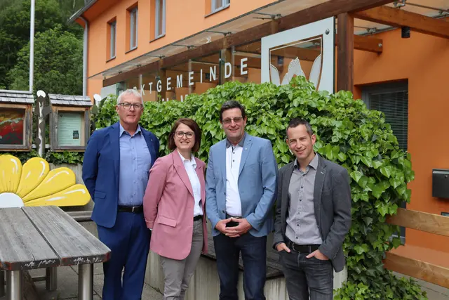 Robert Angermann, Gerlinde Peyker, Bgm. Franz Aschbacher und Mario Rauter | Foto: meinbezirk.at/Grabic