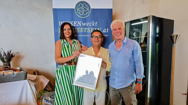 Höhepunkt der Veranstaltung war die Verleihung des „WiWeBe-Award 2026“ an Fotograf Viktor „Vikerl“ Fertsak für besondere Verdienste um den Verein. | Foto: Viktor Fertsak