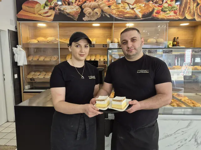Mustaf Collaku und seine Frau Arbnore führen die Bäckerei Karawanke seit 2025. | Foto: MeinBezirk