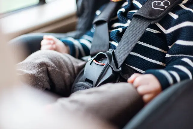Die beiden Neugeborenen haben rasch und unverletzt aus dem Pkw befreit werden können. (Symbolfoto) | Foto: stock.adobe.com/at/ Christopher Rohde 