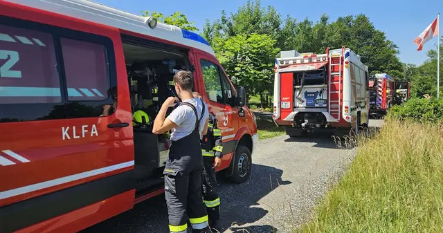 Florianis am Einsatzort. | Foto: Feuerwehr Friessnitz Rosenbach
