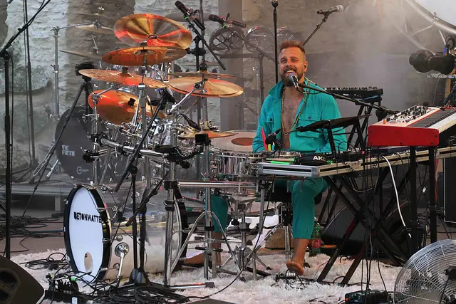 Der Pinkafelder Paul Ochsenhofer ist ein genialer Musikinstumentalist und performte eine gelungene Premiere im Burgenland. | Foto: Peter Seper