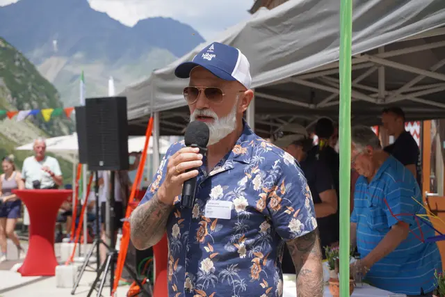 Hüttenwart Matthias Dierks führte durch das Programm. | Foto: Kainz