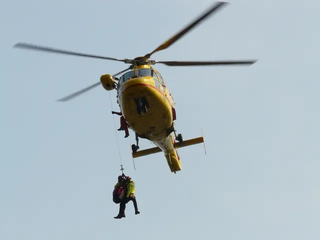 Gleich drei alpine Notfälle beschäftigten am Donnerstag und in der Nacht auf Freitag die Tiroler Einsatzkräfte. Bergrettung, Polizei und Hubschrauber mussten zu Einsätzen am Glungezer, am Achensee und in der Innsbrucker Sillschlucht ausrücken. | Foto: pixabay (Symbolbild)
