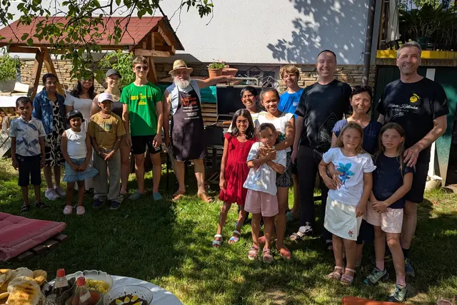 Im schattigen Garten war gute Unterhaltung angesagt