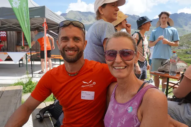 Stubais AV-Obmann Marco Nagl mit Bettina Saurer | Foto: Kainz