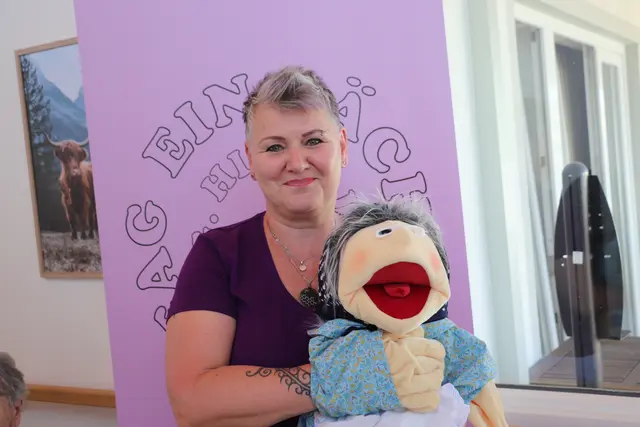 Barbara Rathgeb bietet unterstützend zur Schulmedizin Wohlbefinden durch Aromapflege und Klangschalen an. | Foto: Edith Ertl