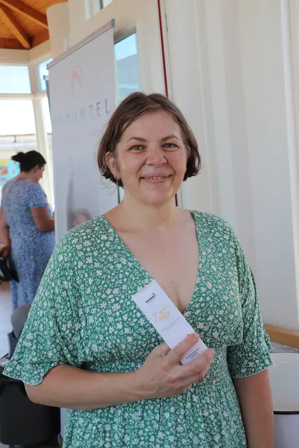 Silvia Reiterer ist Meisterin der Fußpflege, alle zwei Wochen bietet sie ihre Dienste im Amicalis an.  | Foto: Edith Ertl