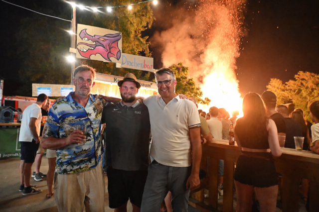 Stolz auf den 'feuerspeienden Drachen' sind: Thomas Kerndler, Elias Enengel und Bernhard Kerndler | Foto: Gerlinde Siebenhandl