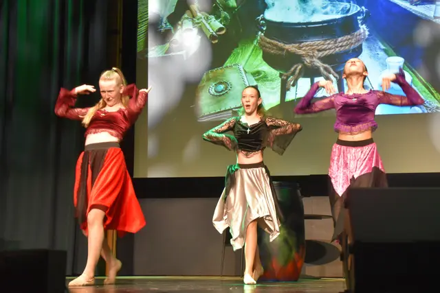 Witches auf der Bühne. | Foto: MeinBezirk/Michael Strini