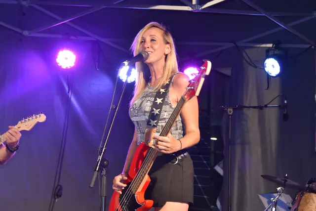 Auch "Lola" Prugger trat am Altstadtfest mit Ihrer Band auf. | Foto: MeinBezirk/Helmut Riedl