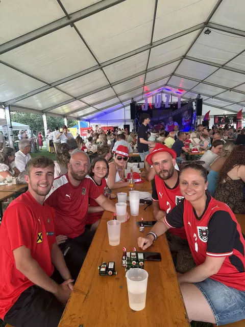 Auch die Fußballfans waren dabei!