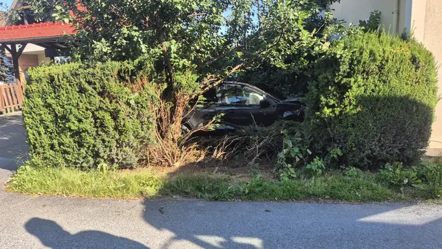 Die Endlage des Fahrzeuges überraschte die Einsatzkräfte.