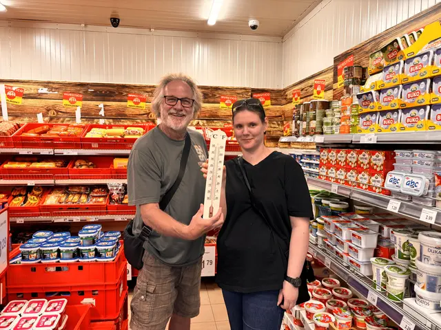 Peter Zezula und Kathrin Schauer froren für MeinBezirk im "Wurstico". Dort hat es ständige 6 bis 8 Grad Celsius. | Foto: MeinBezirk