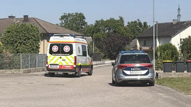 Ein Großaufgebot an Rettungskräften wurde zu einem Ertrinkungsnotfall nach Golling an der Erlauf alarmiert. | Foto: DOKU NÖ