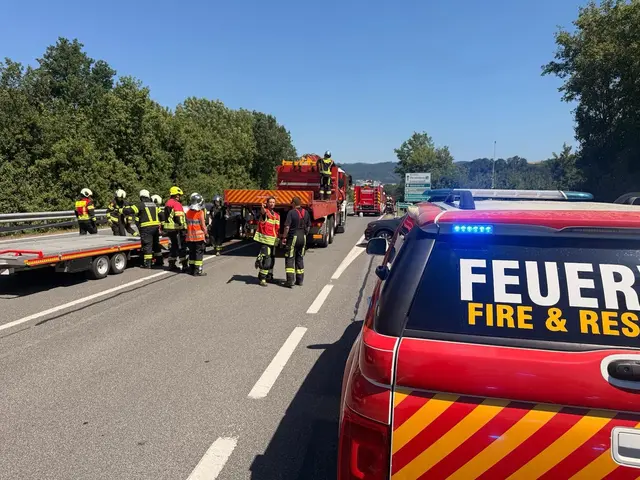 Nach Abschluss der Berge- und Reinigungsarbeiten konnte die B3a wieder für den Verkehr freigegeben werden. | Foto: DOKU-NÖ
