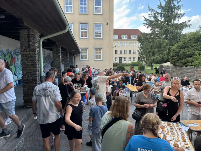 An zwei Tagen tummelten sich die Gäste und Schüler. | Foto: Martina Schweller
