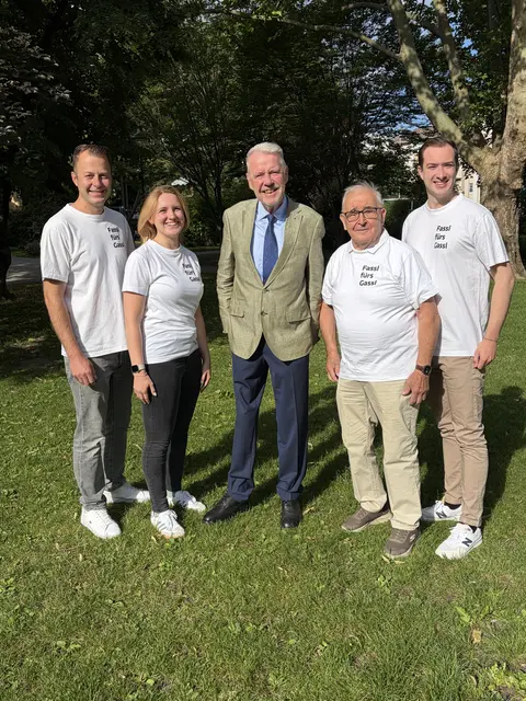Die ÖVP lädt ein: vlnr: Martin Postl, Lilli Graf, BGM Klaus Schneeberger, Reini Regel, Clemens Stocker | Foto: VPWN