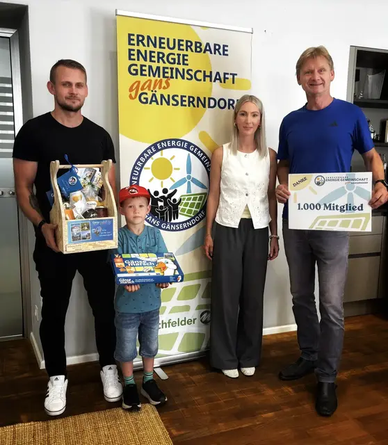 Gerald Goak, Sohn Fabian Goak, Schriftführerin Veronika Samstag und Obmann Thomas Breitsprecher. | Foto: zVg