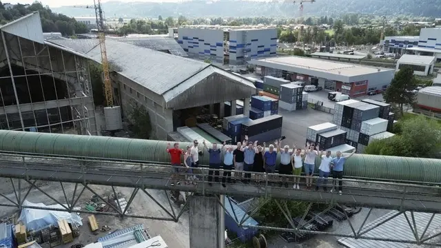 In luftigen Höhen im Gewerbegebiet am Kirchbichler Bahnhof.  | Foto: KEM Hohe Salve