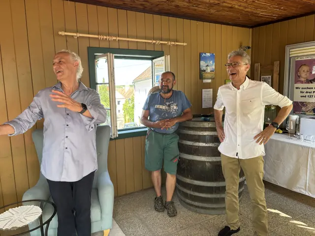 Rudolf Preyer und Michael Mazelle stellten die Idee und Entstehung des Kunstprojekts vor. | Foto: Alexandra Goll