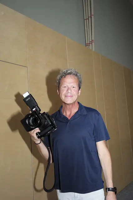 Die FPÖ hatte sogar einen eigenen Fotografen dabei. | Foto: Santrucek