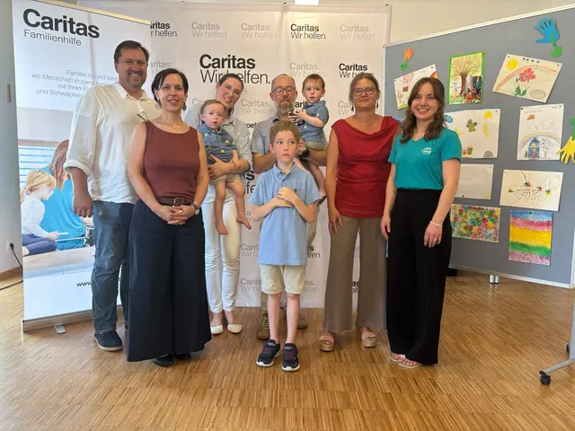 Hannes Ziselsberger, Karin Thallauer, Familie Kiener, Gerda Bernauer und Pflegerin Julia Bichler. | Foto: Bernd Dorner