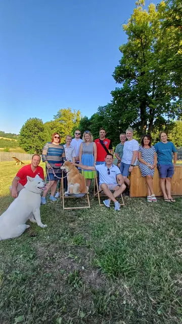 Das Team der Stadtgemeinde Neulengbach bei der Eröffnungsfeier der neuen Hundezone. | Foto: Stadtgemeinde Neulengbach